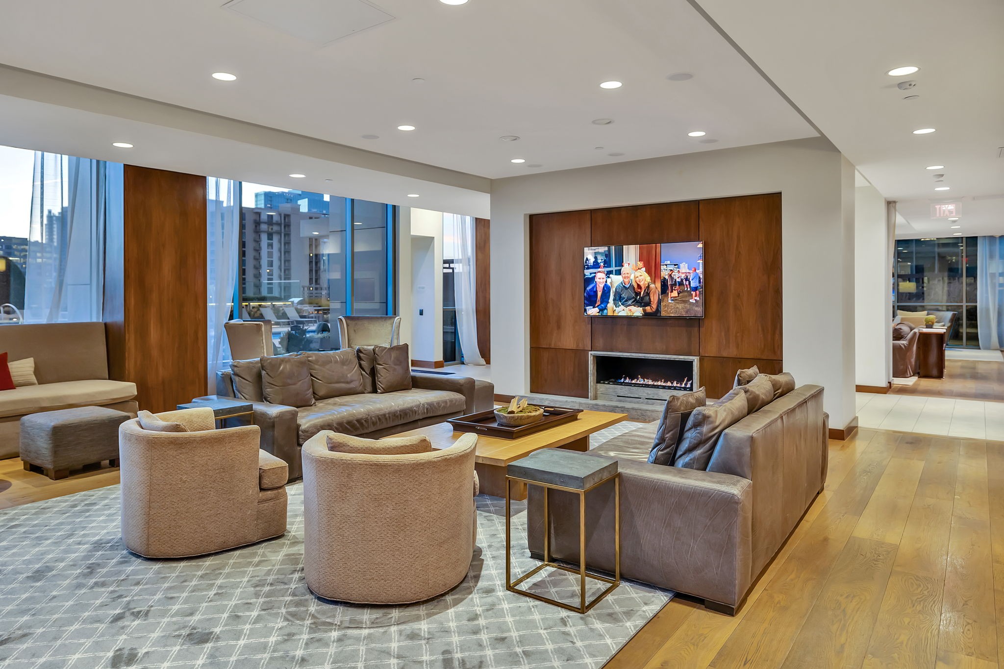 1212 Laurel Unit: 406
