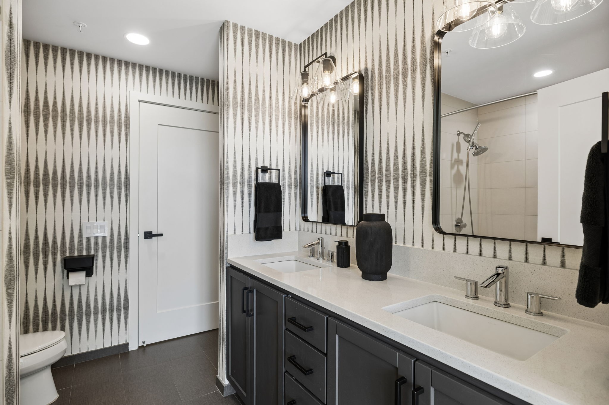 1212 Laurel Unit: 406