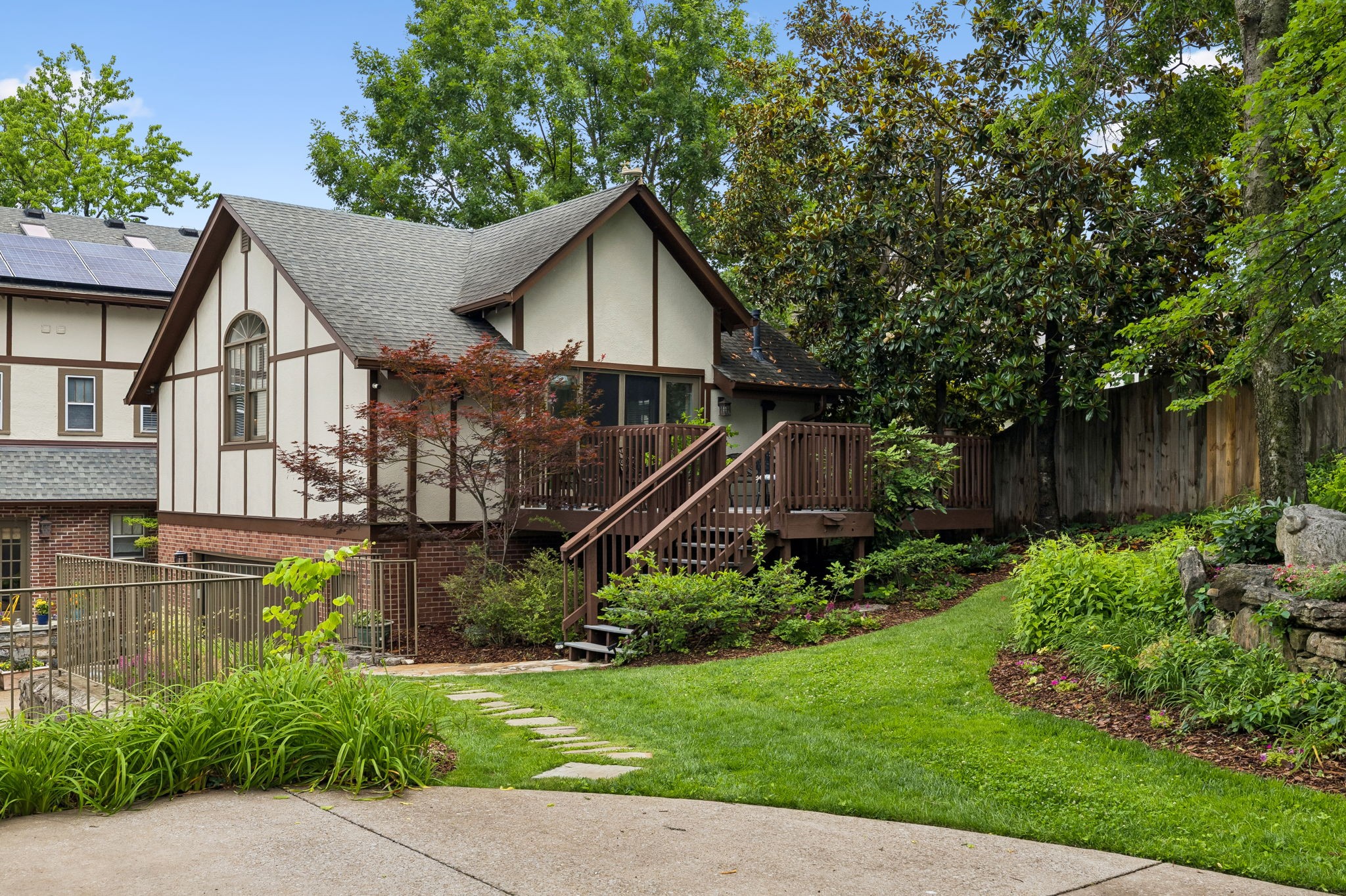 2617 Barton