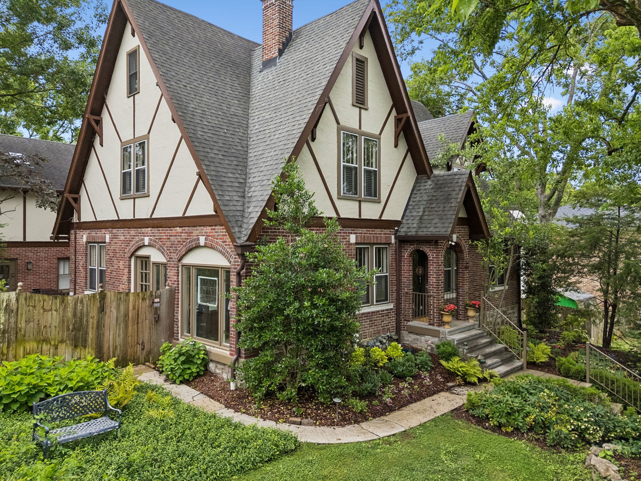 2617 Barton