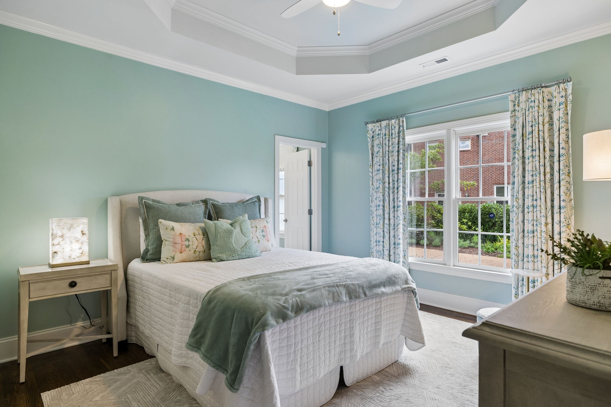 1242 Concord Hunt