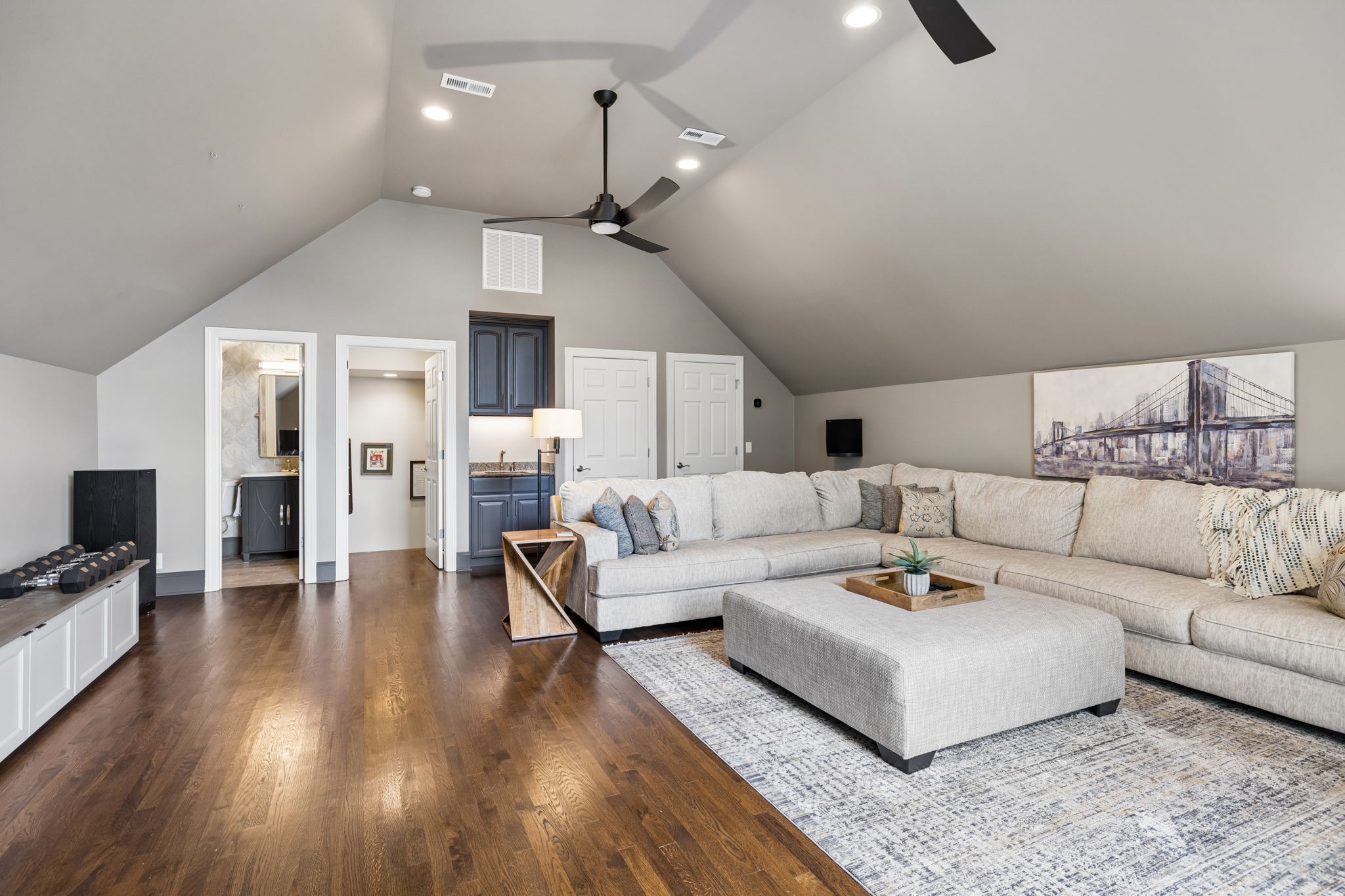 1242 Concord Hunt