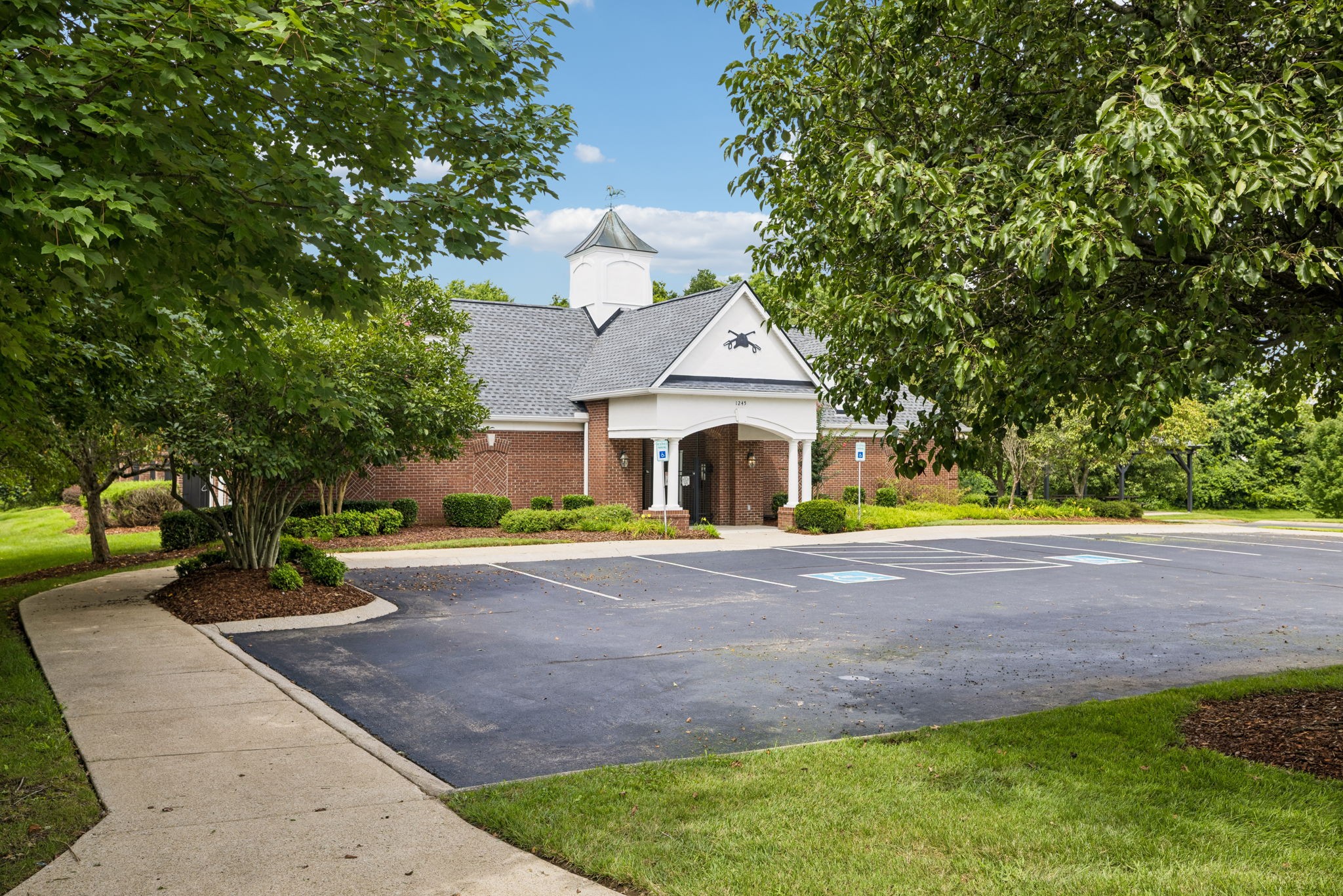 1242 Concord Hunt