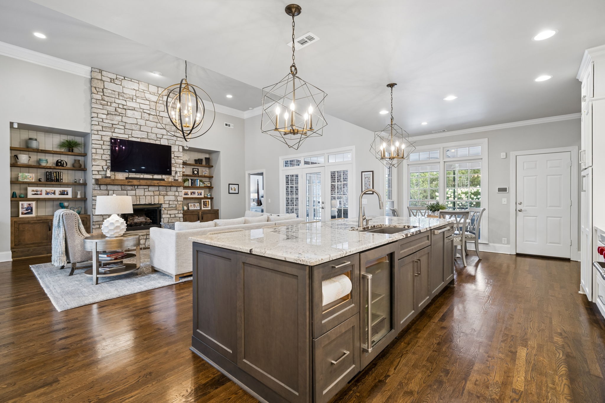 1242 Concord Hunt