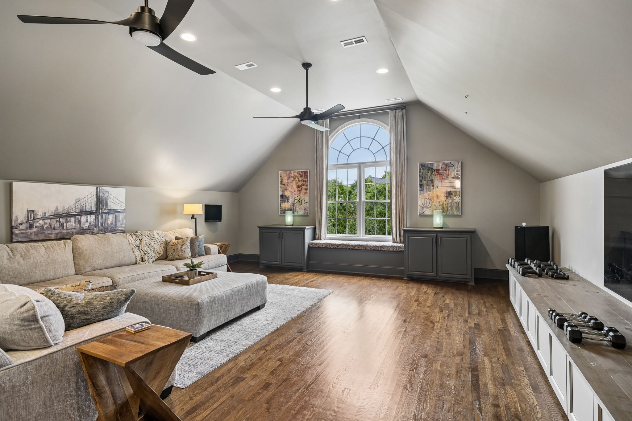 1242 Concord Hunt