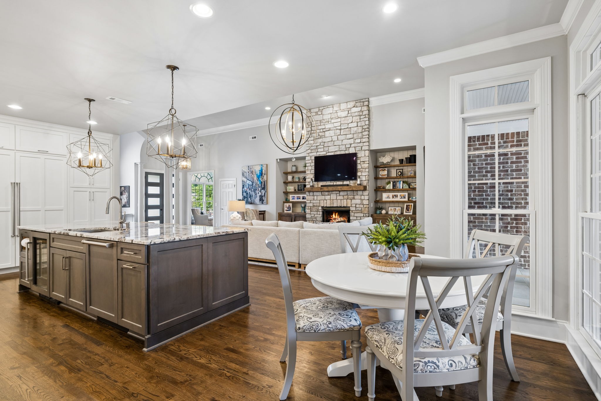 1242 Concord Hunt