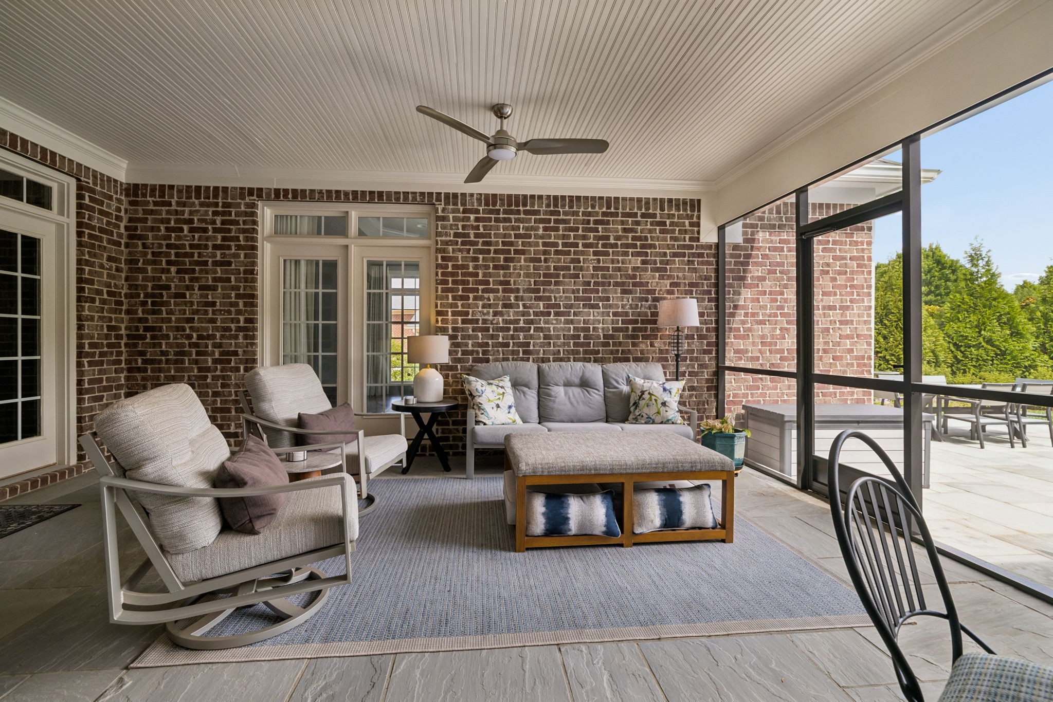 1242 Concord Hunt