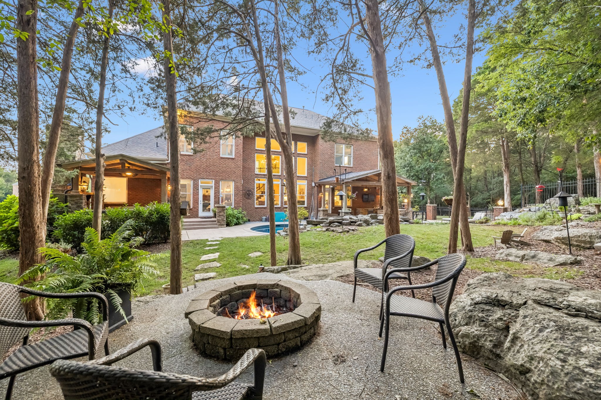 894 Arlington Heights