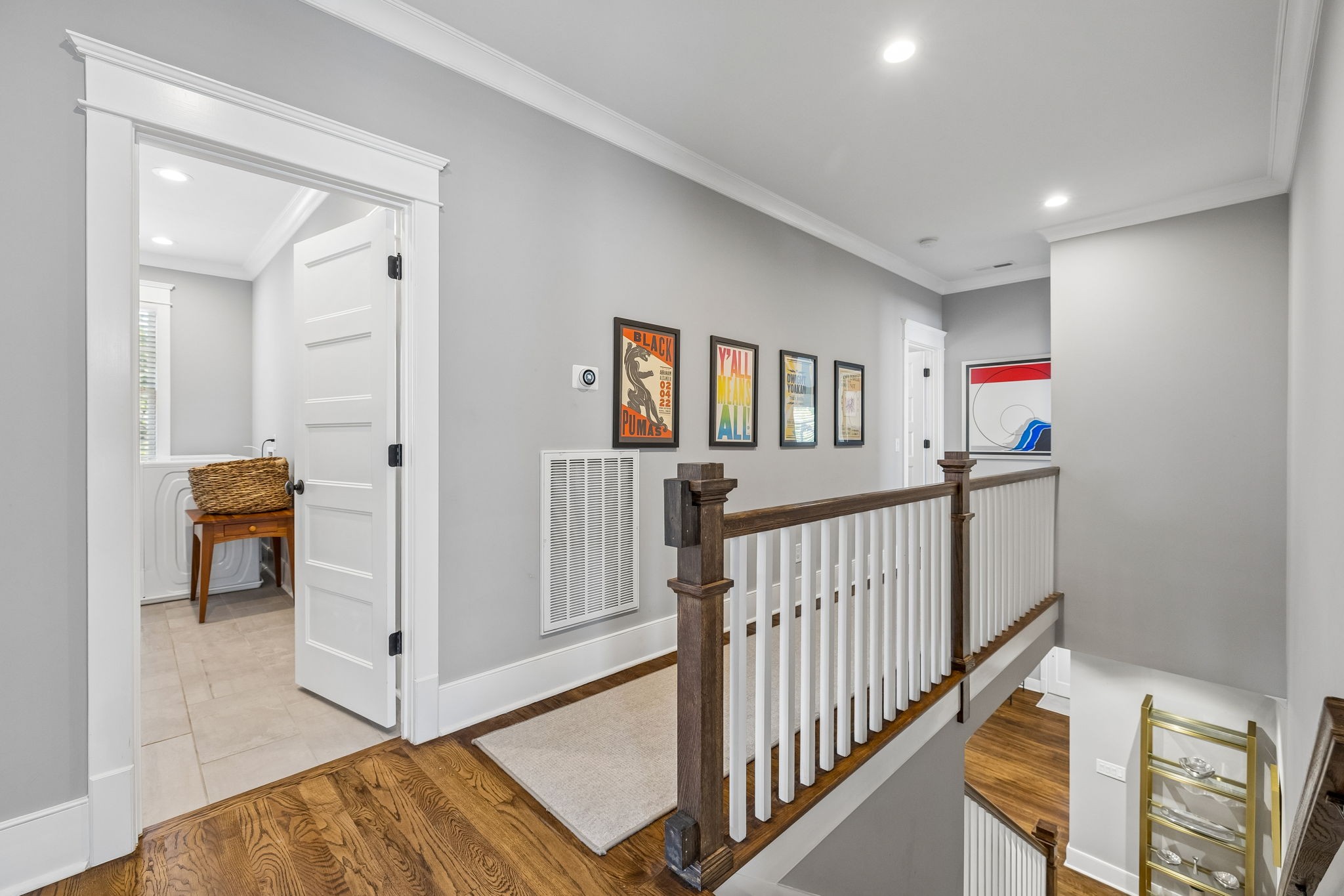 2813 Acklen