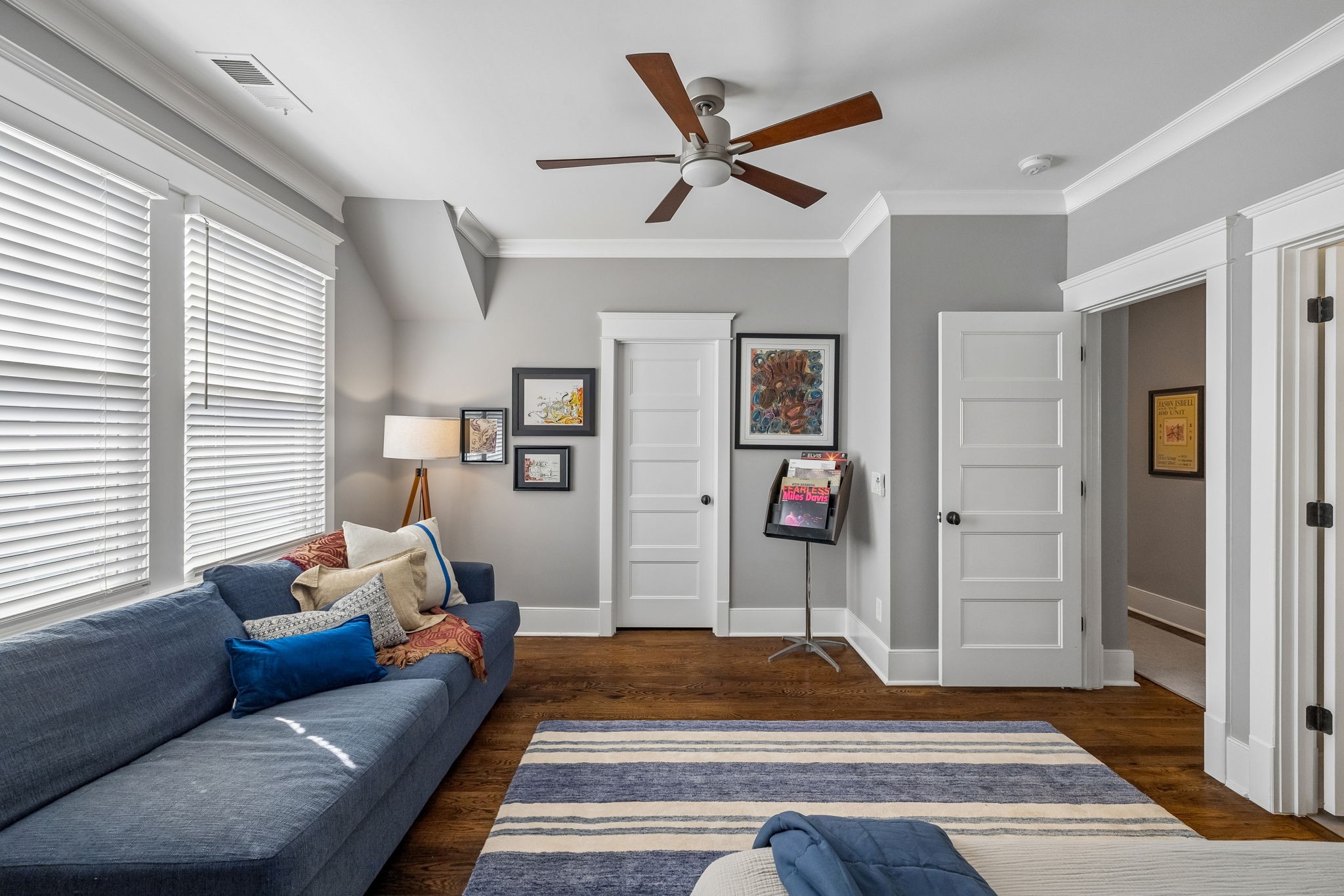 2813 Acklen