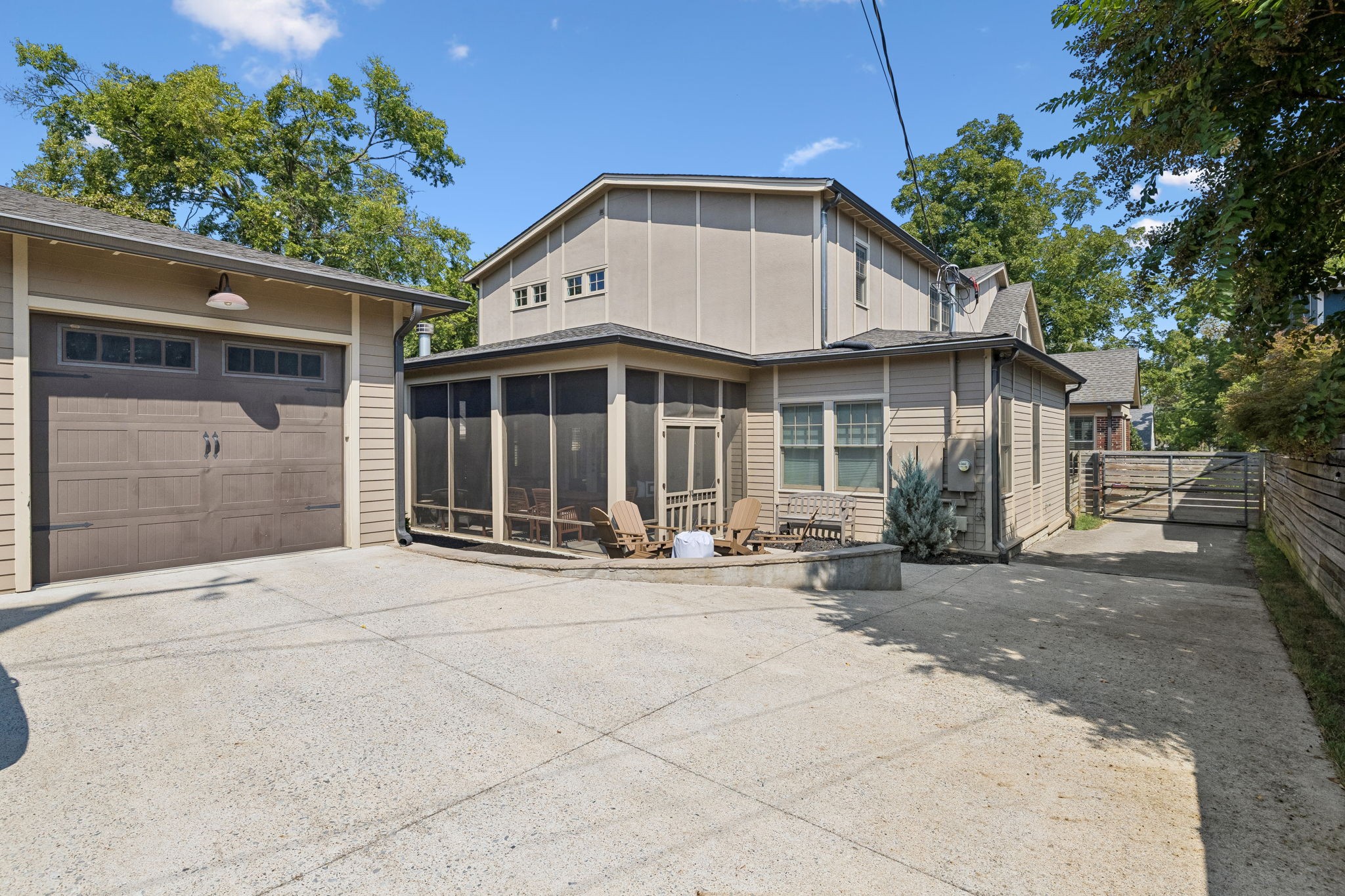 2813 Acklen