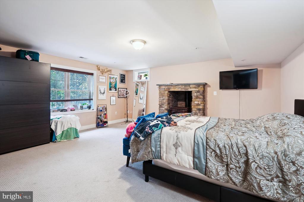 14403 TURNER WOOTTON PARKWAY