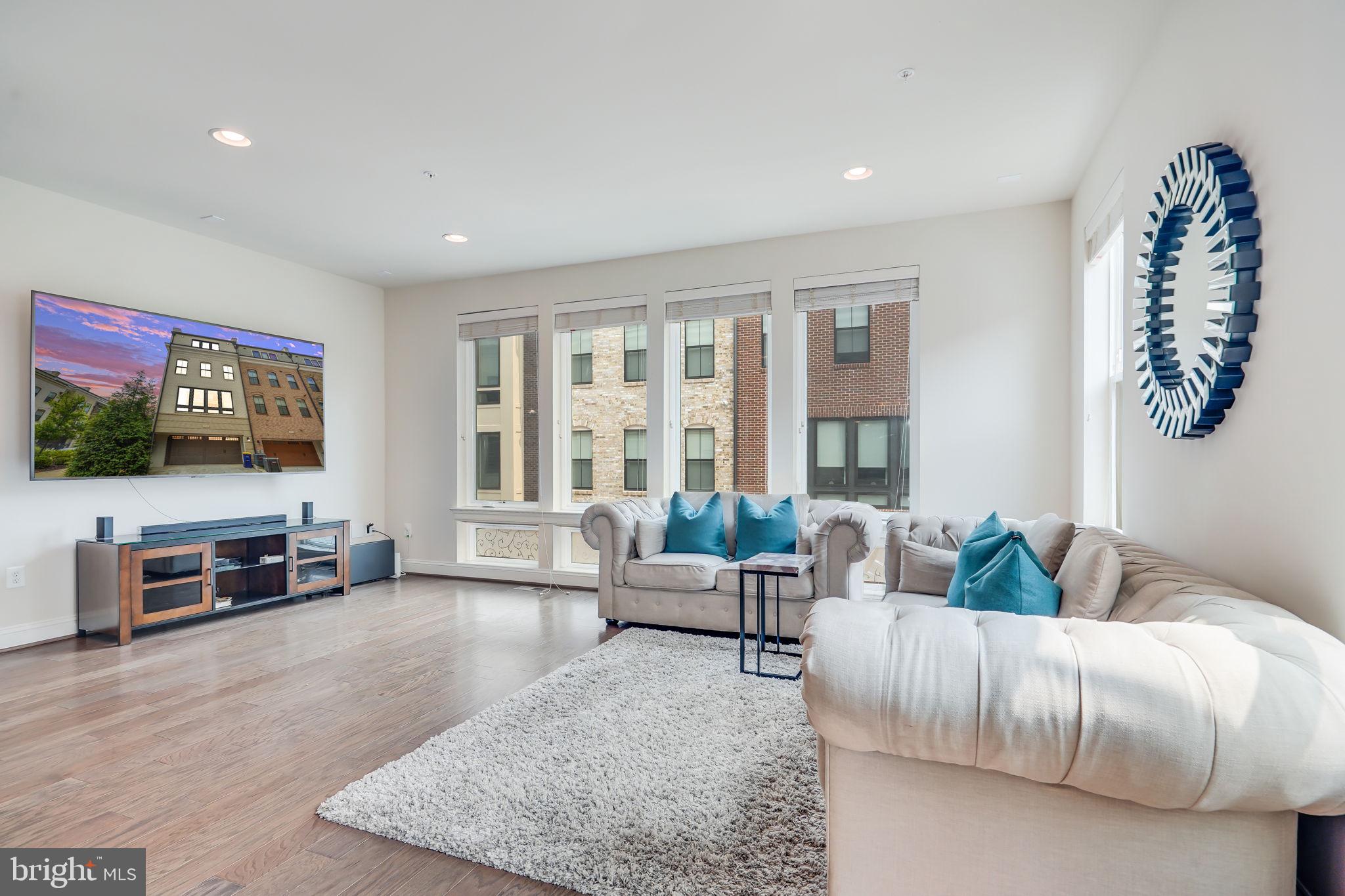 515 HALLIARD LANE 398