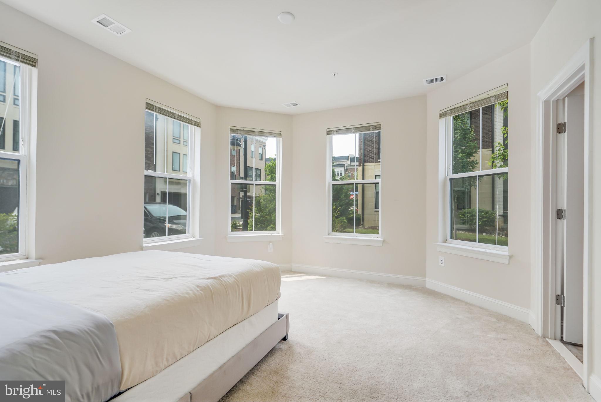 515 HALLIARD LANE 398