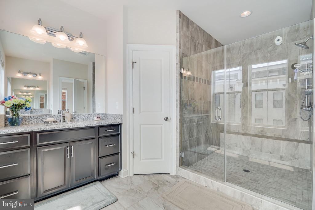 515 HALLIARD LANE 398