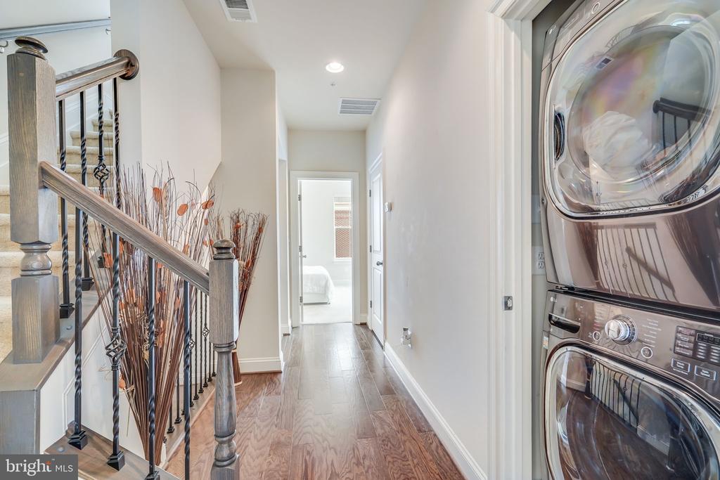 515 HALLIARD LANE 398
