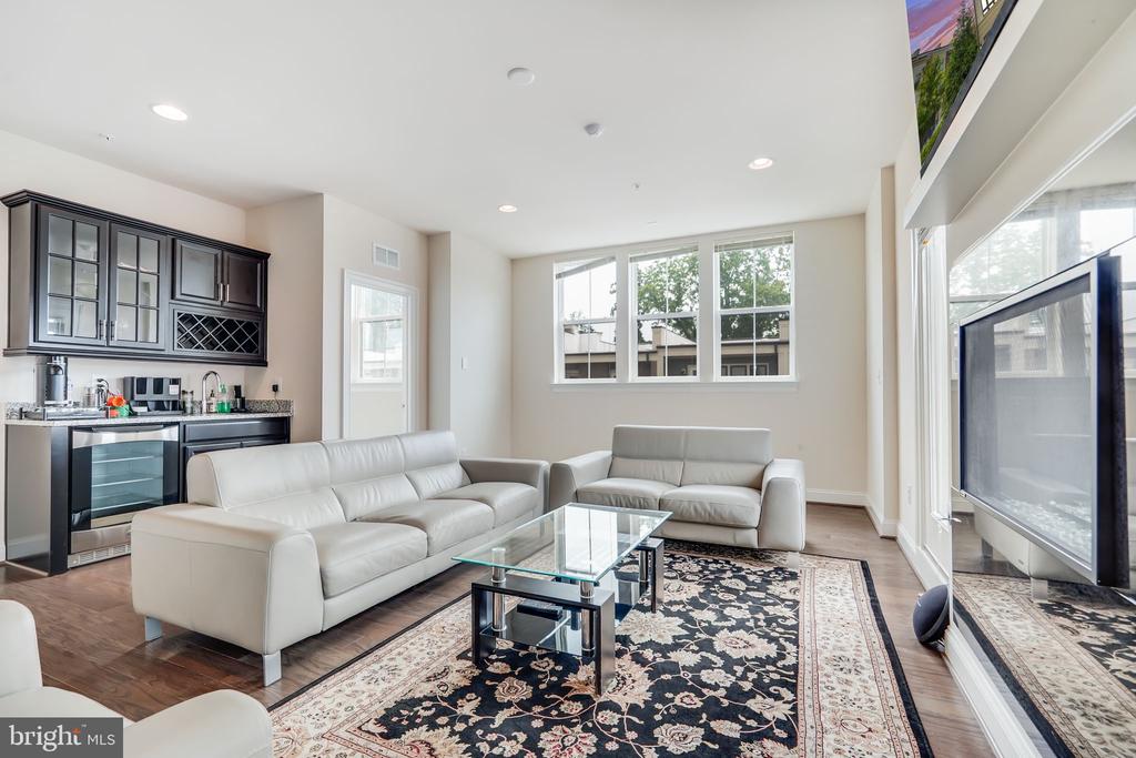 515 HALLIARD LANE 398