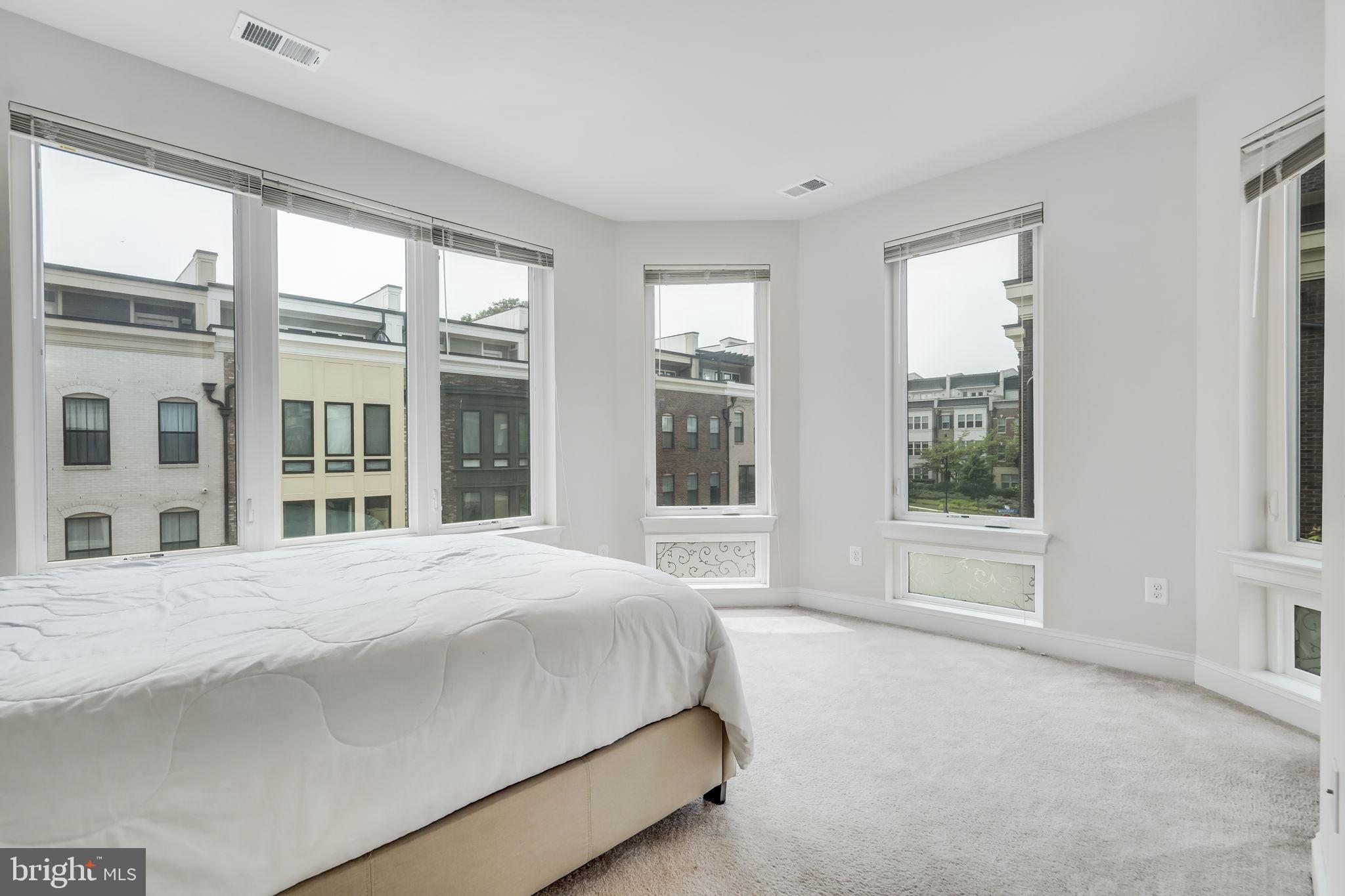 515 HALLIARD LANE 398