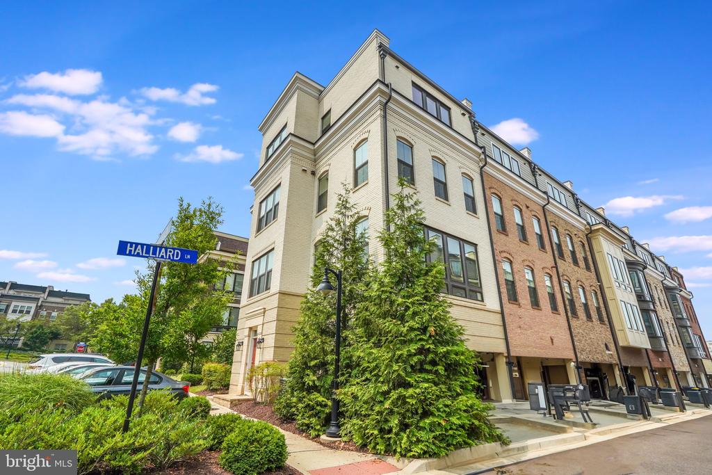 515 HALLIARD LANE 398