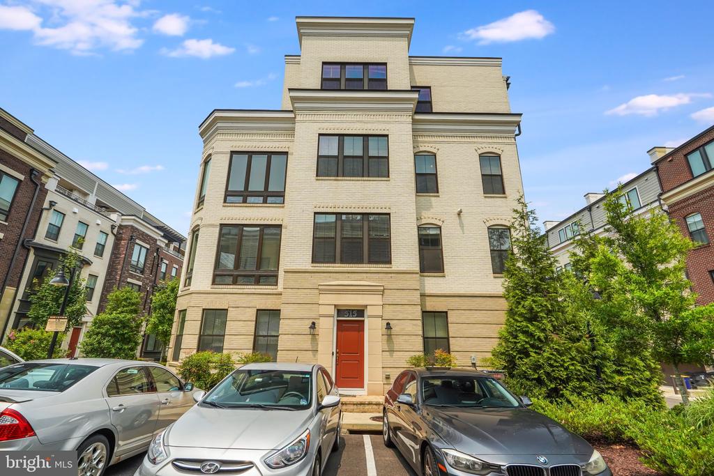 515 HALLIARD LANE 398