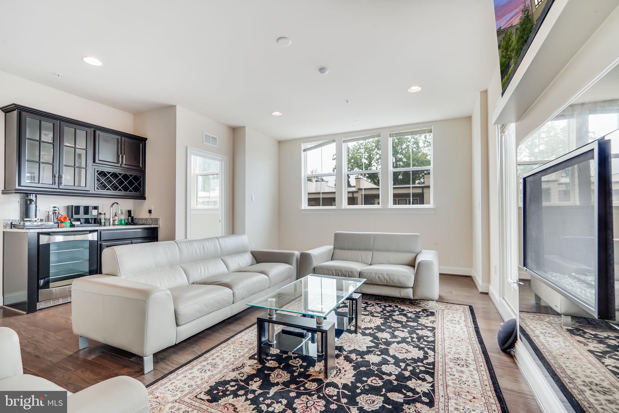 515 HALLIARD LANE 398