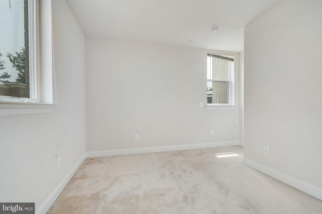 515 HALLIARD LANE 398