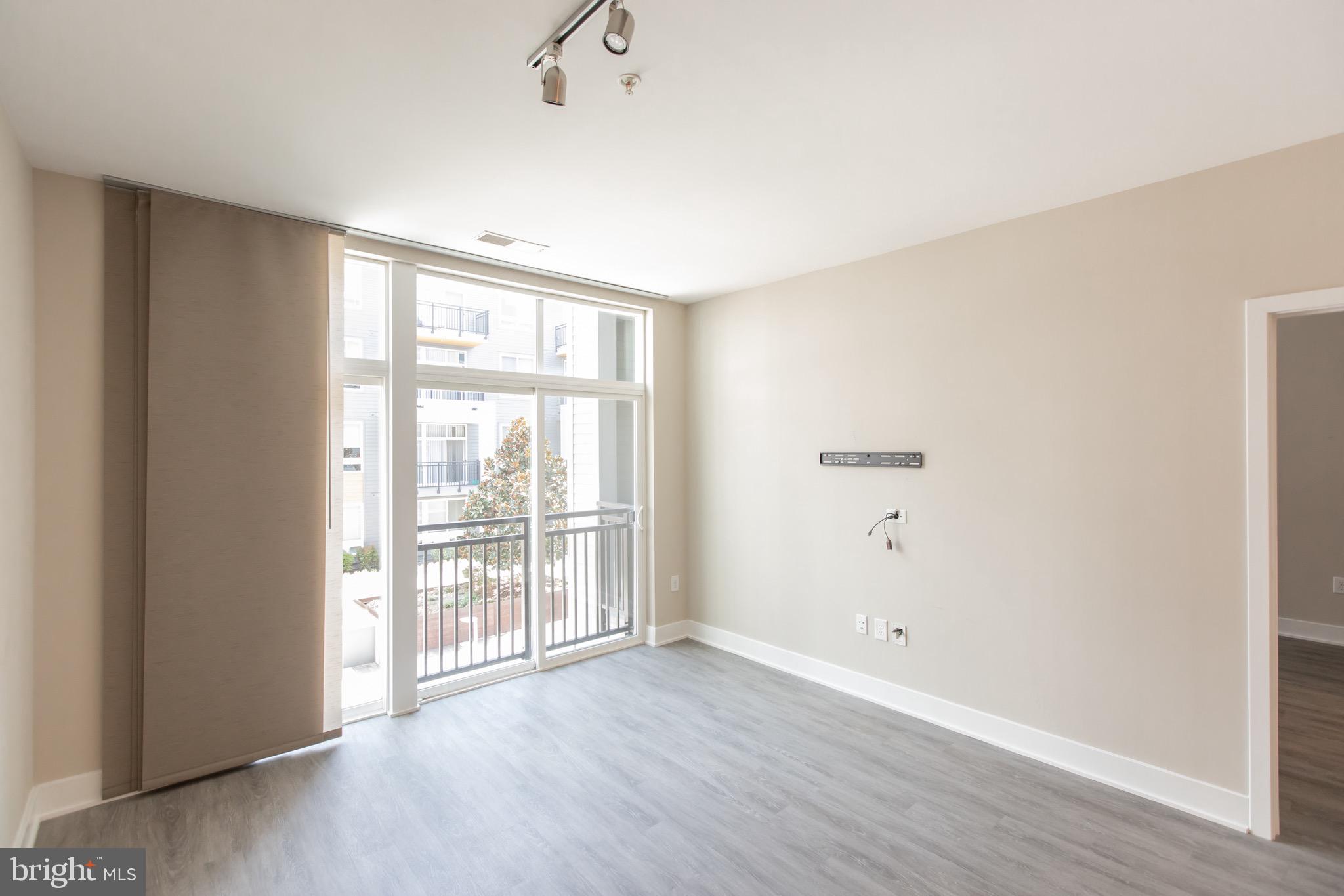 145 RIVERHAVEN DRIVE 224