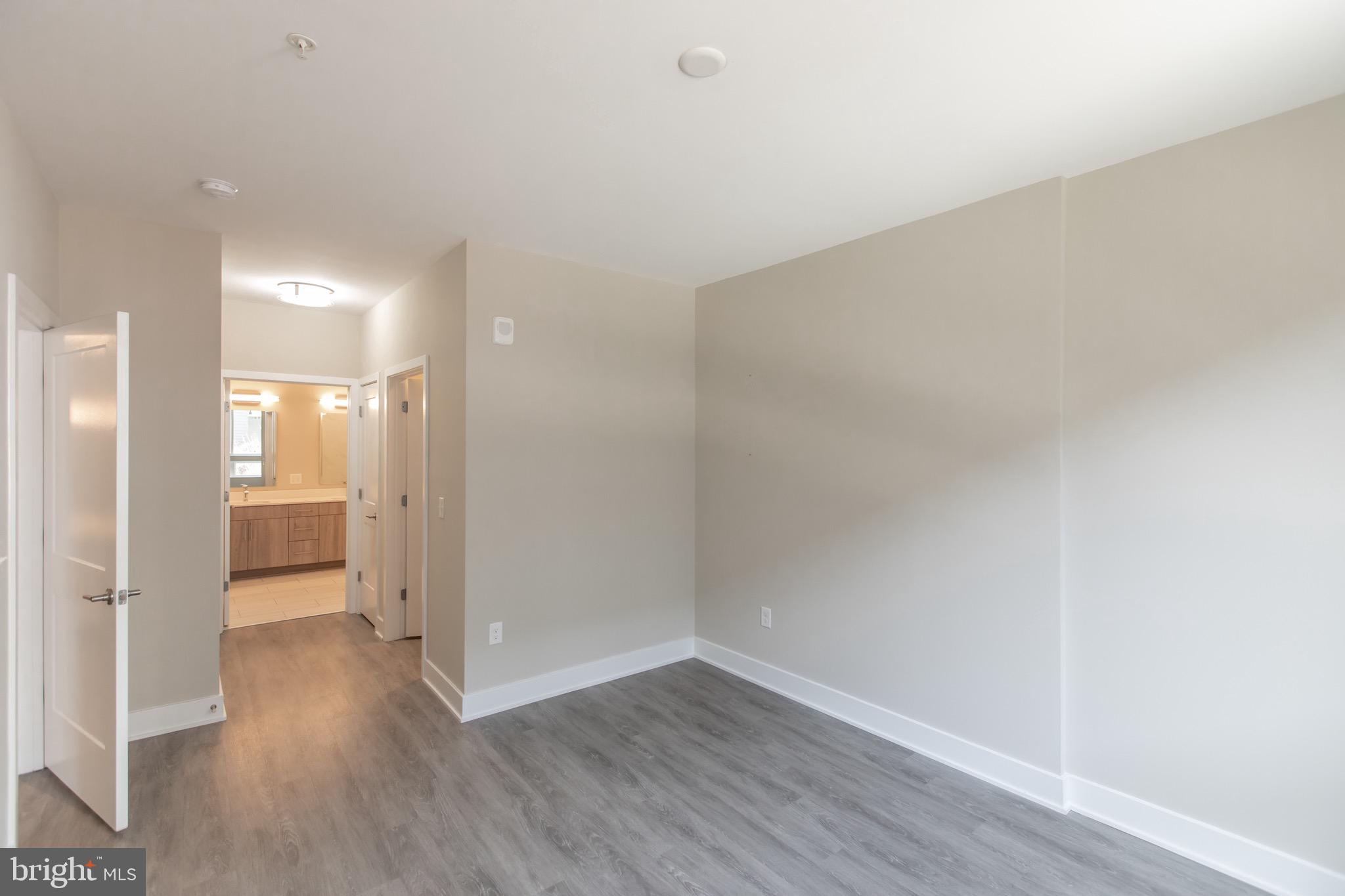 145 RIVERHAVEN DRIVE 224