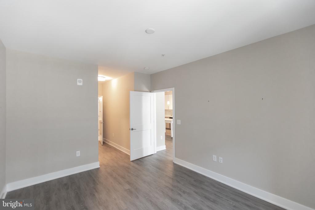 145 RIVERHAVEN DRIVE 224