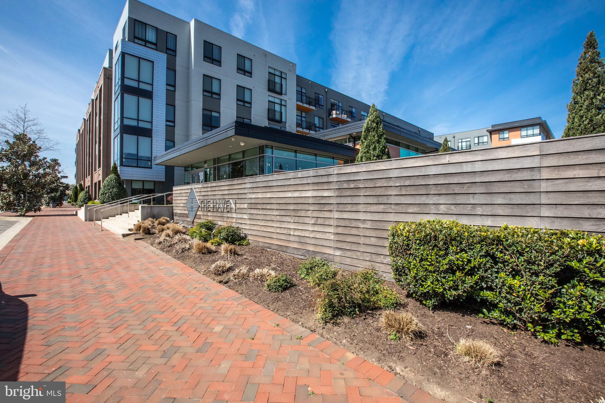 145 RIVERHAVEN DRIVE 224