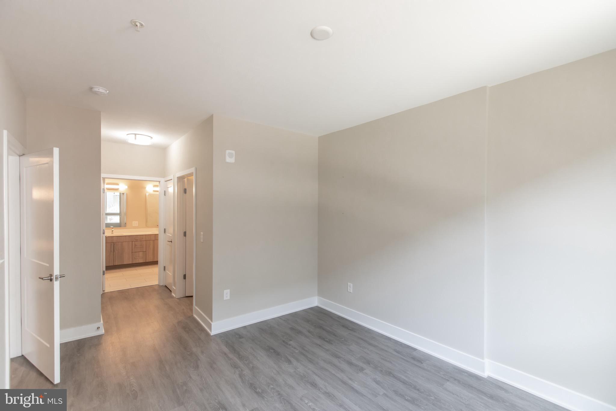 145 RIVERHAVEN DRIVE 224