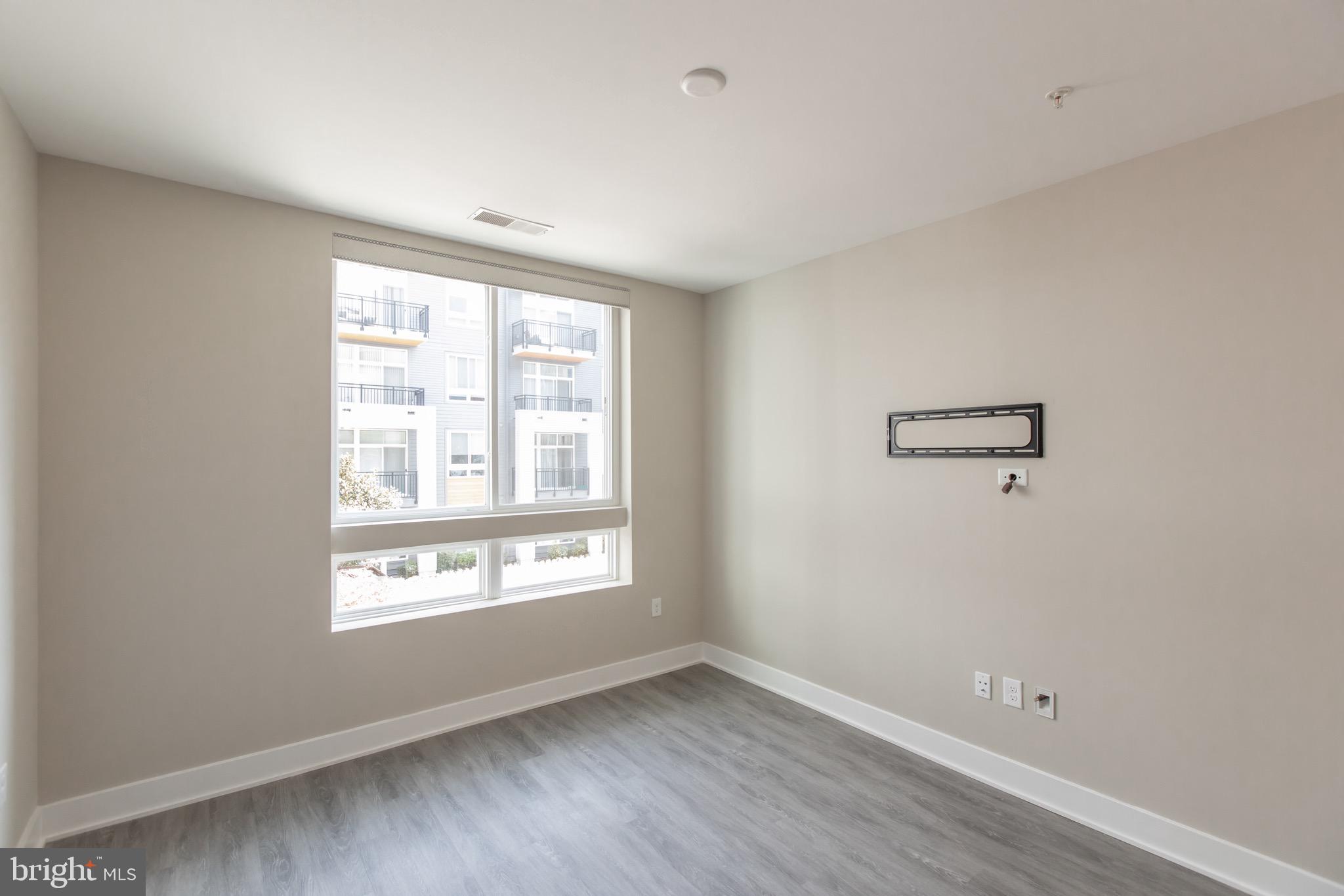 145 RIVERHAVEN DRIVE 224