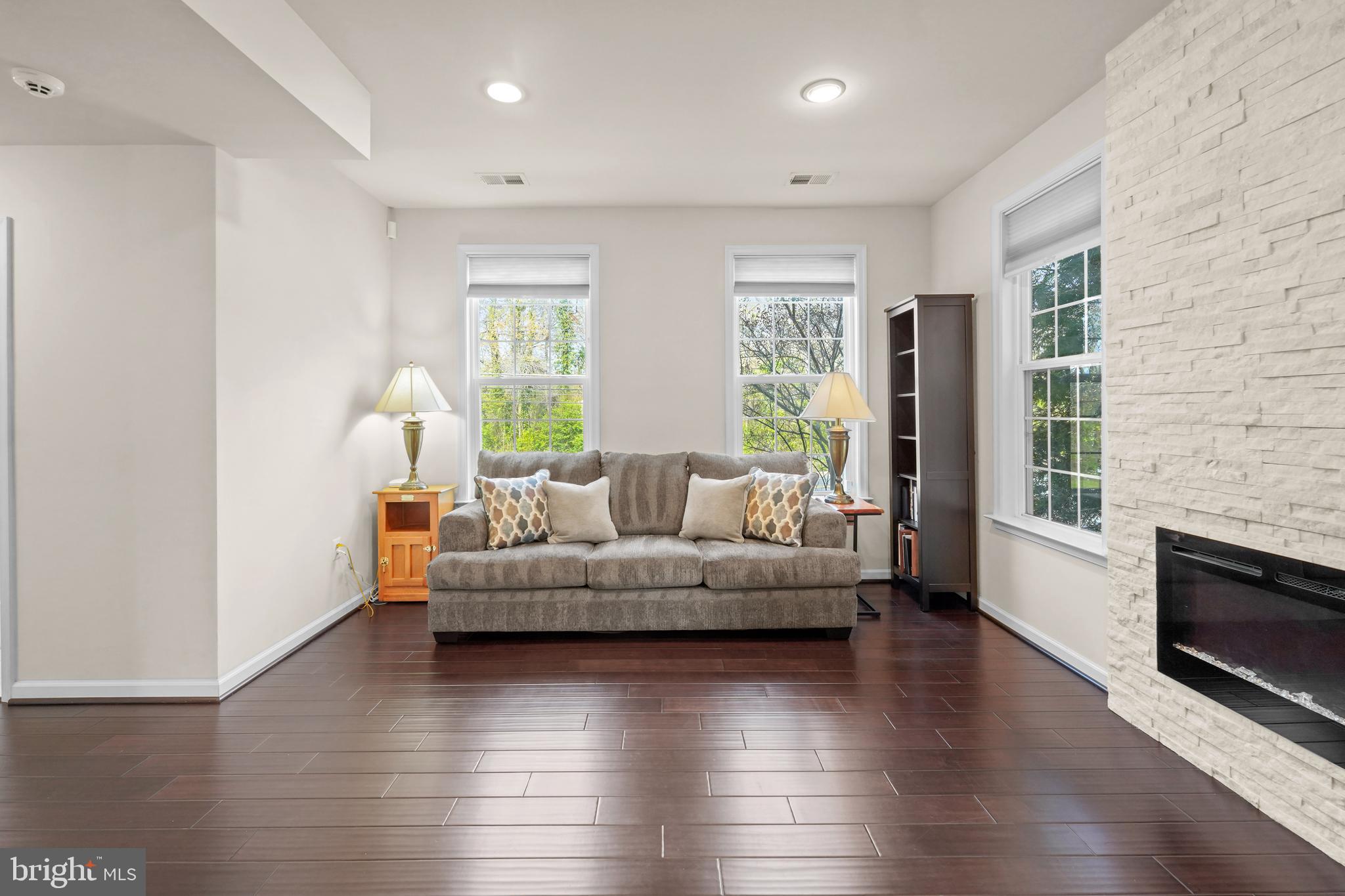 3571 HUNTLEY MANOR LANE