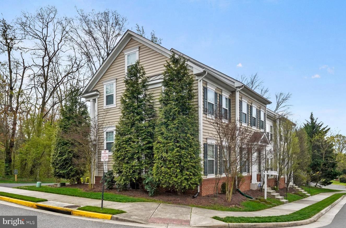 3571 HUNTLEY MANOR LANE