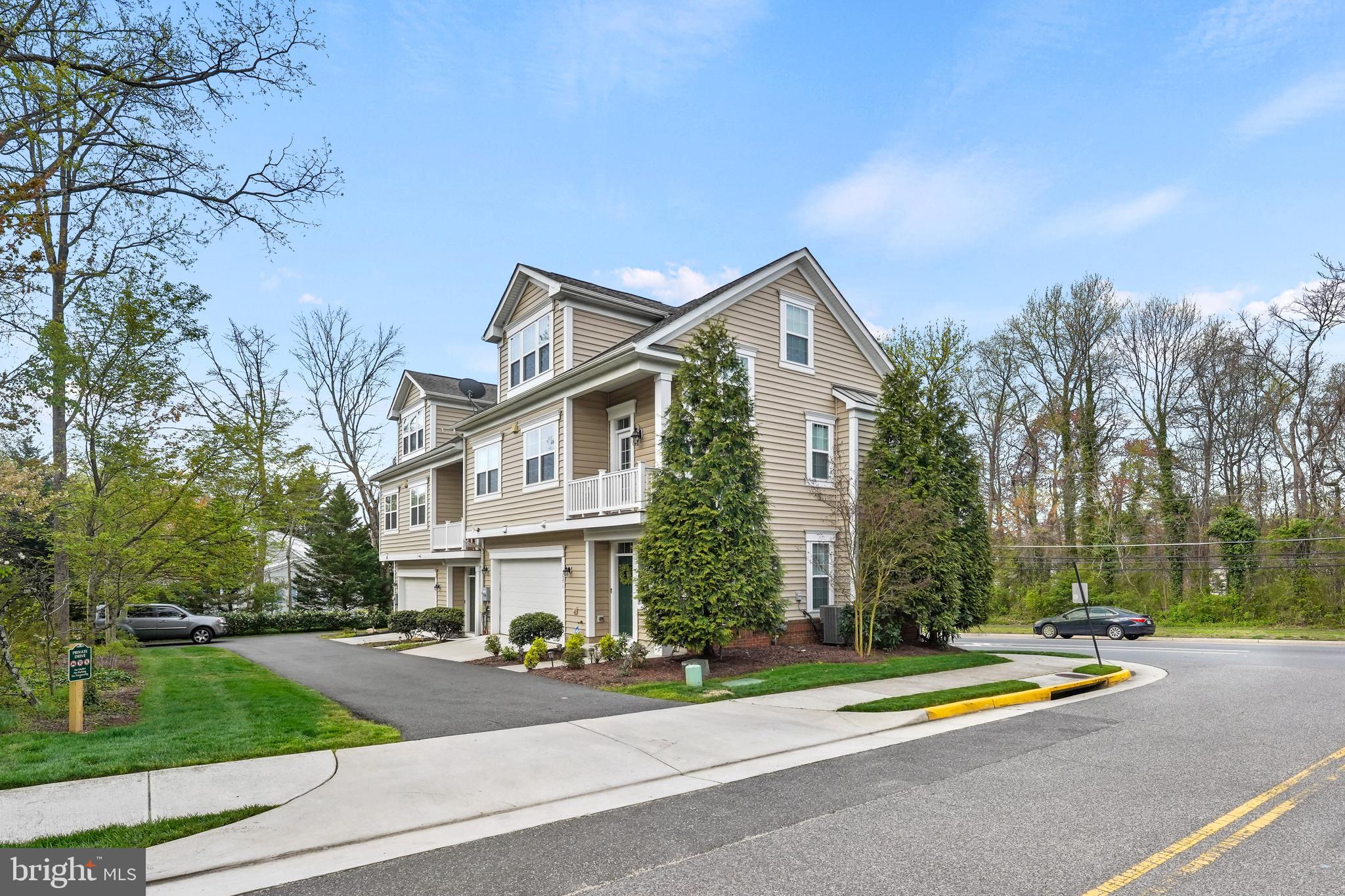 3571 HUNTLEY MANOR LANE