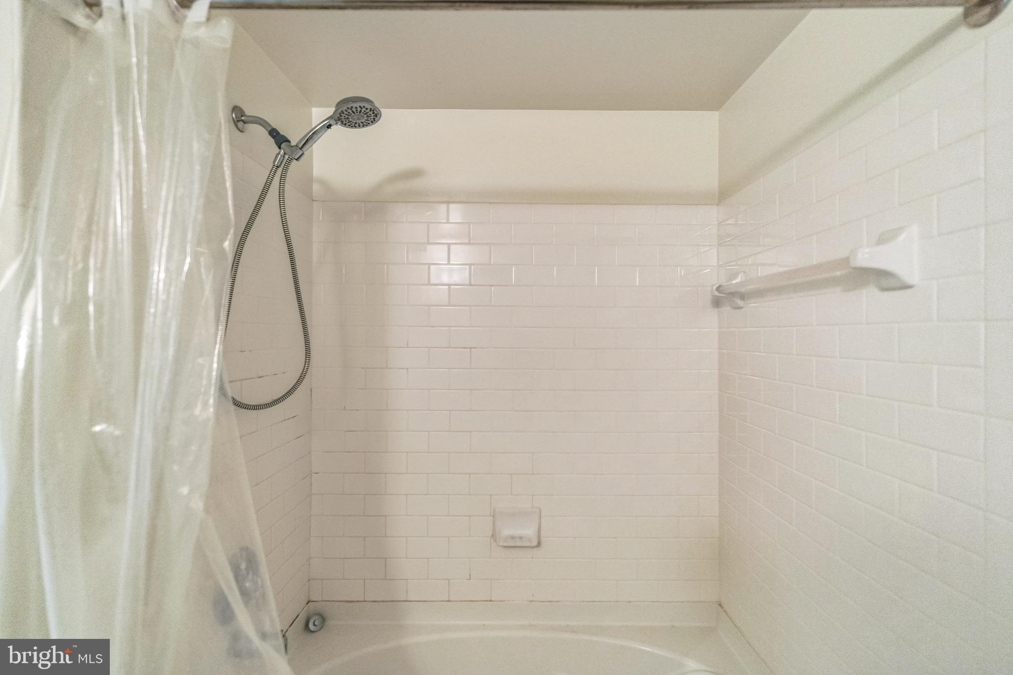 2451 MIDTOWN AVENUE 1118