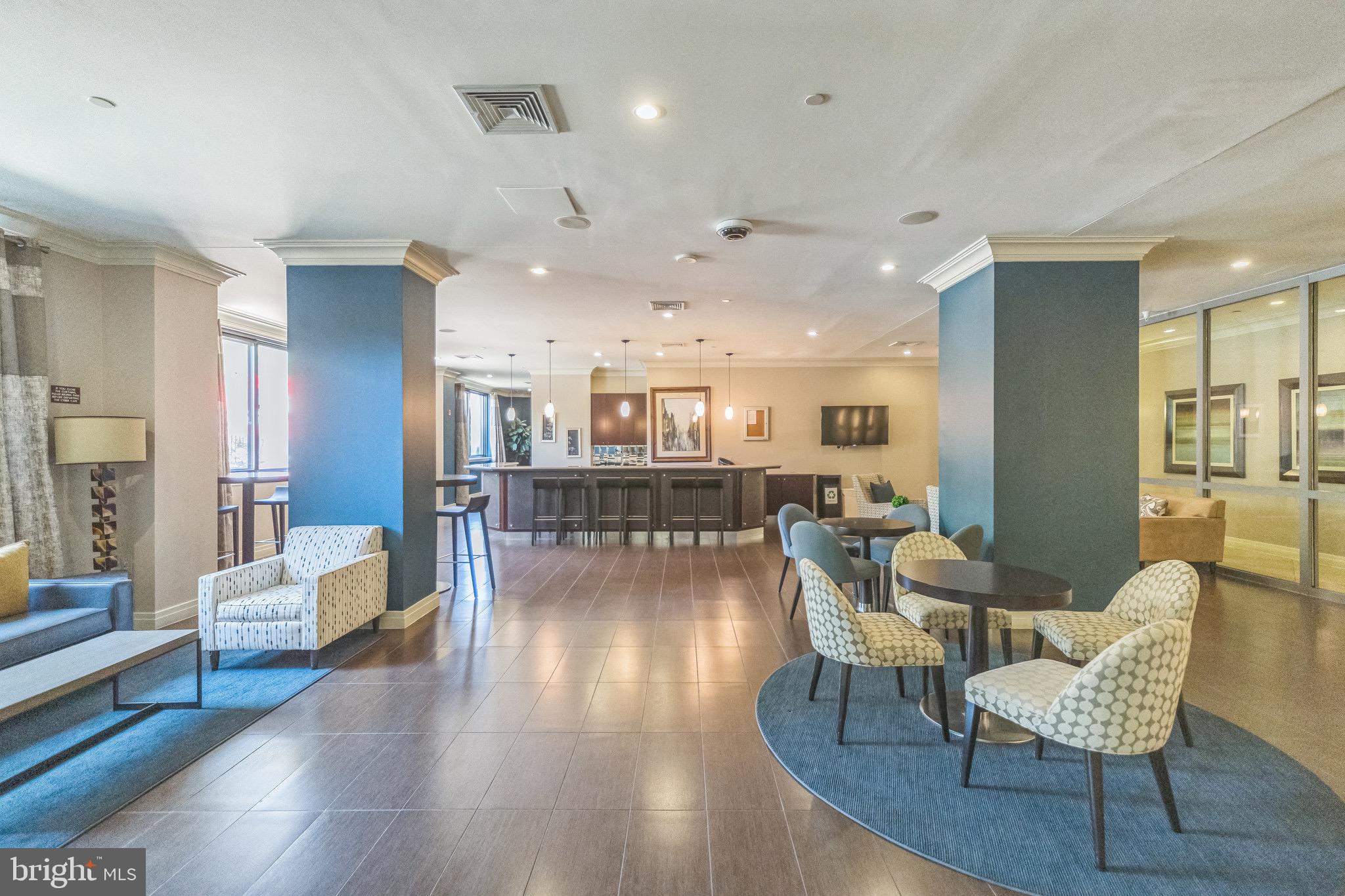 2451 MIDTOWN AVENUE 1118