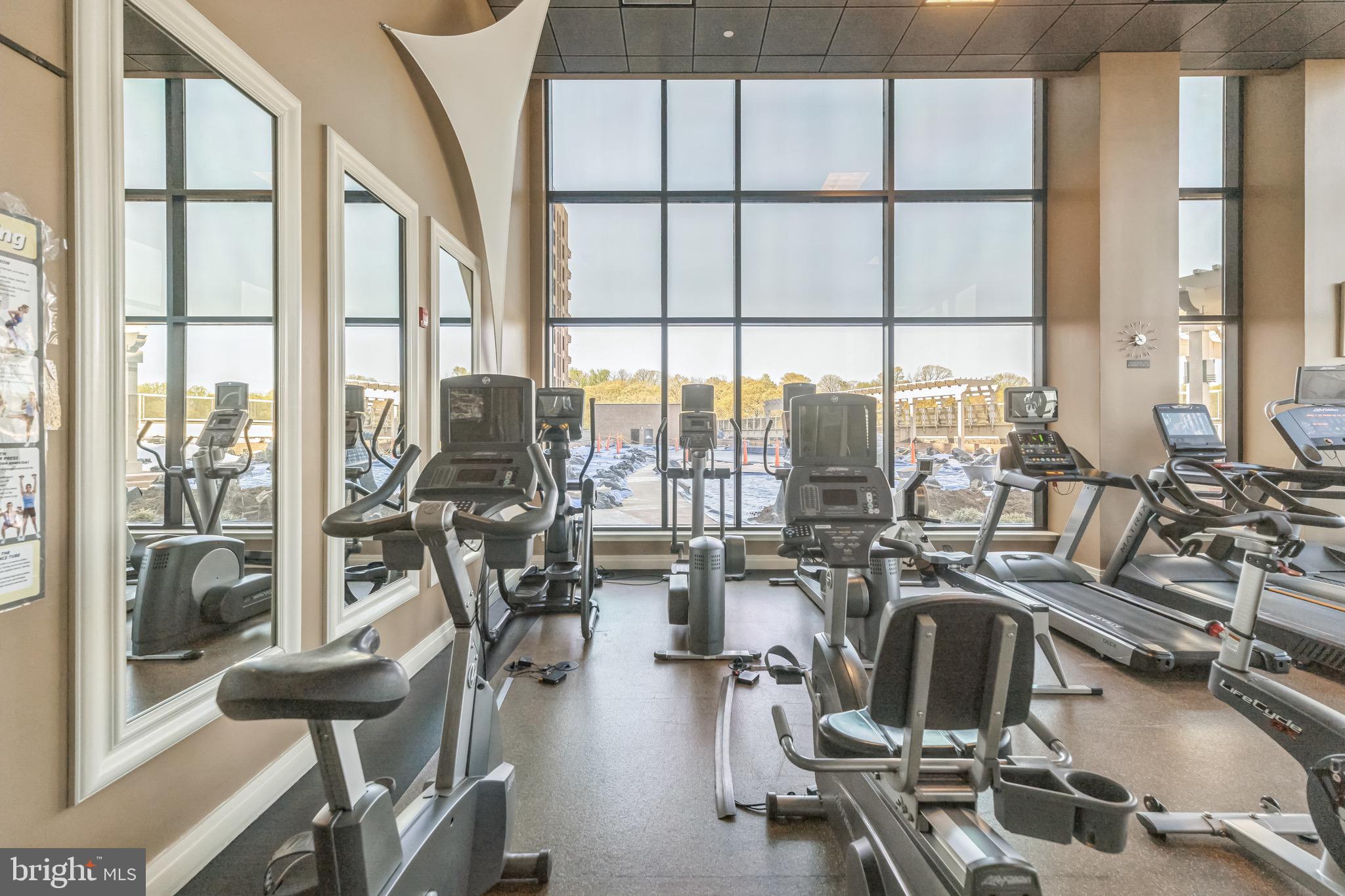 2451 MIDTOWN AVENUE 1118