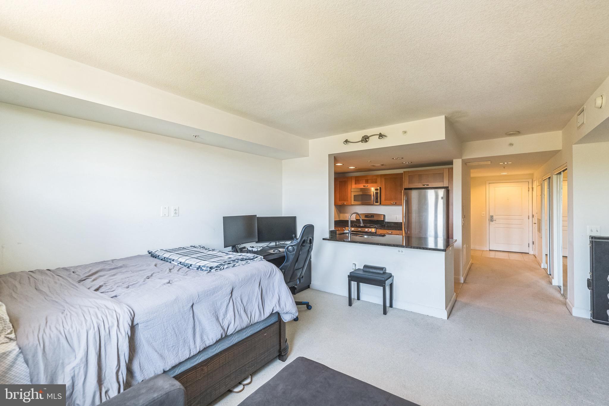 2451 MIDTOWN AVENUE 1118