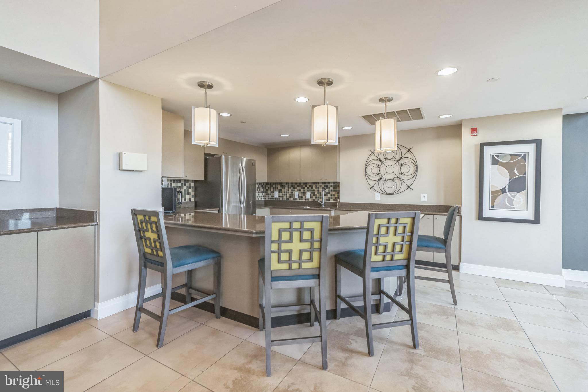 2451 MIDTOWN AVENUE 1118