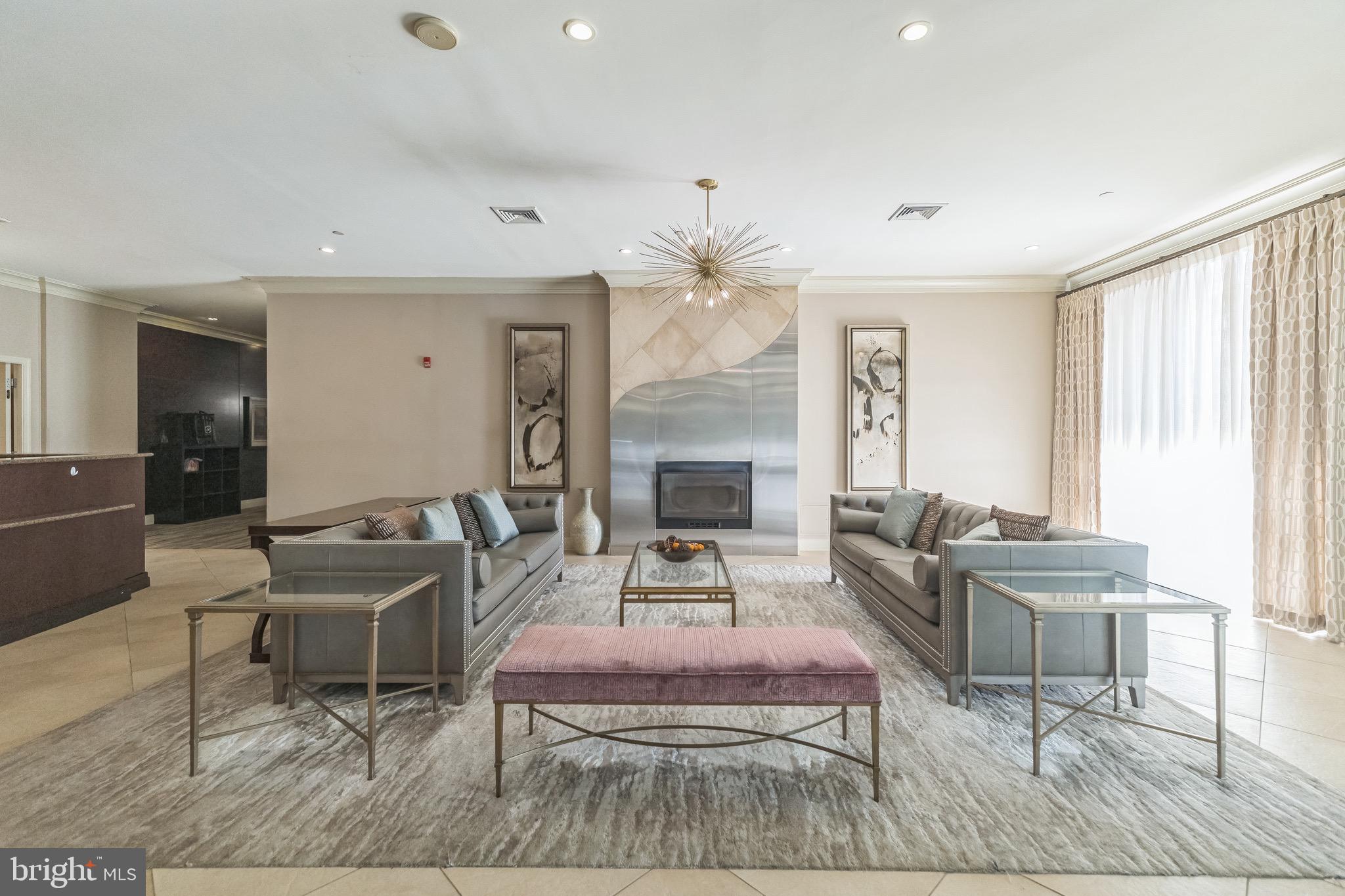 2451 MIDTOWN AVENUE 1118