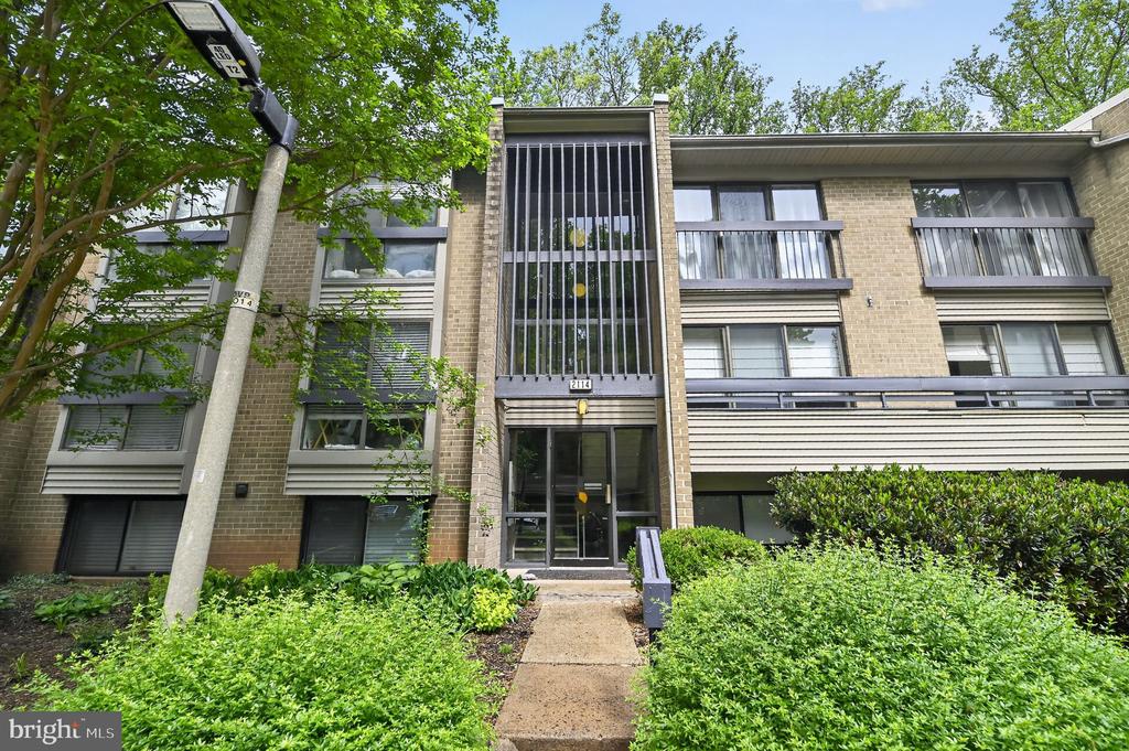 2114 GREEN WATCH WAY 10/201E