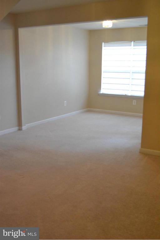 16732 SWEENEY LANE