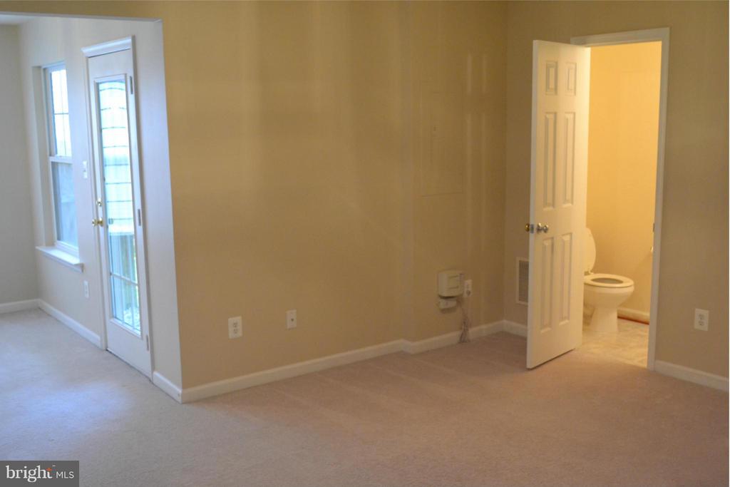 16732 SWEENEY LANE