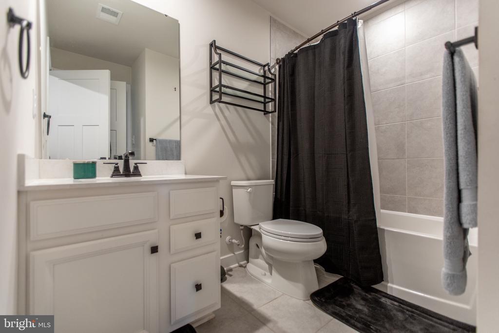 18105 RED CEDAR ROAD
