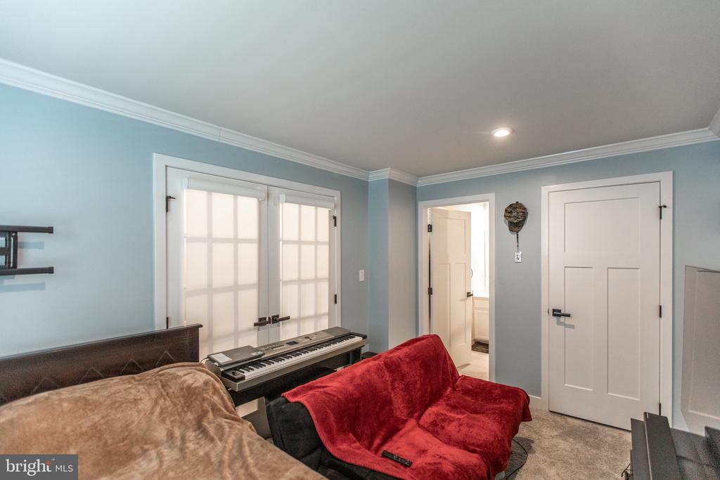 18105 RED CEDAR ROAD