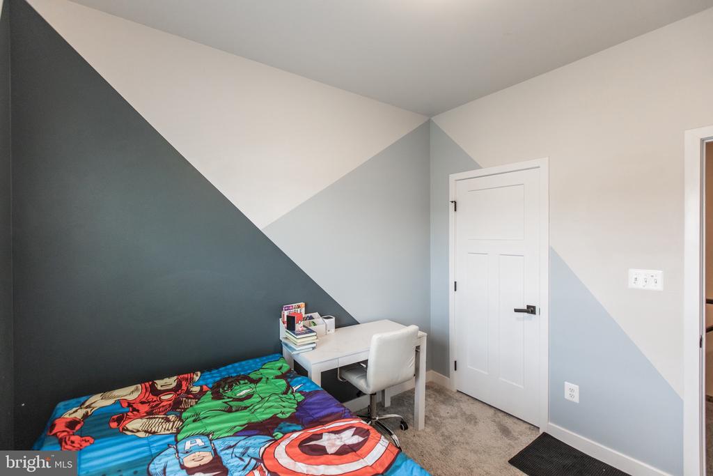 18105 RED CEDAR ROAD