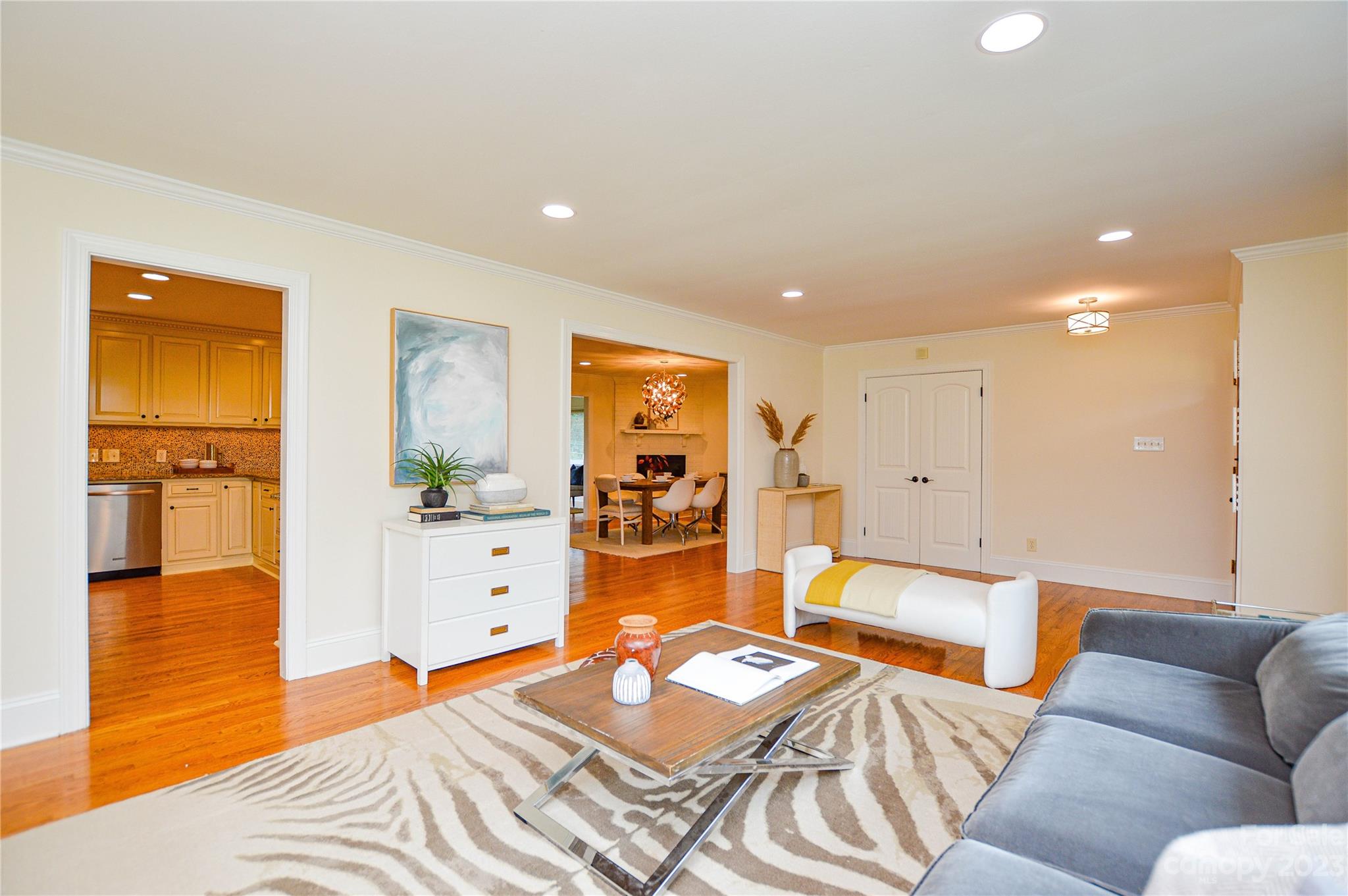 5001 Currituck Drive