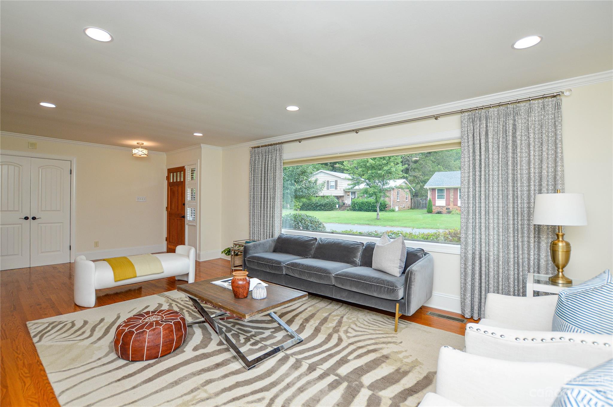 5001 Currituck Drive