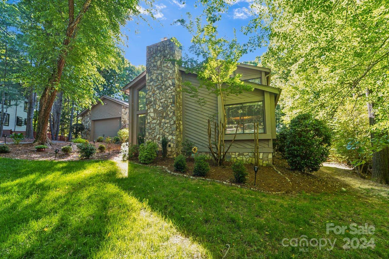 9558 Hunting Court